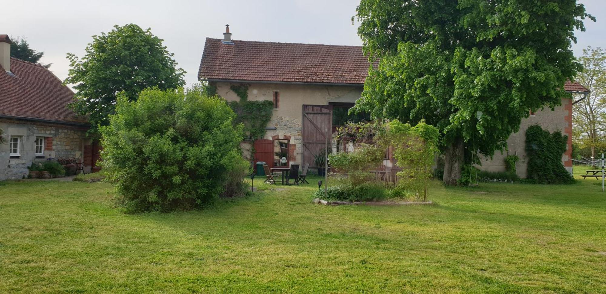 Chambres D'Hotes Domaine Du Bourg Gannay-sur-Loire Exterior photo
