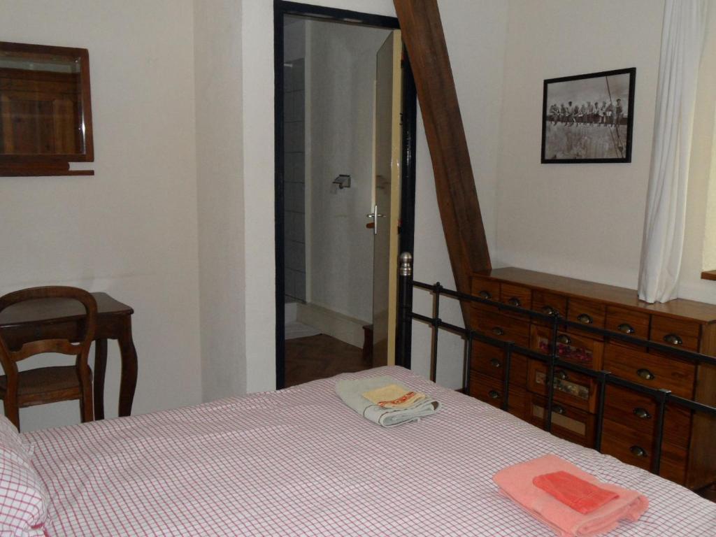 Chambres D'Hotes Domaine Du Bourg Gannay-sur-Loire Room photo